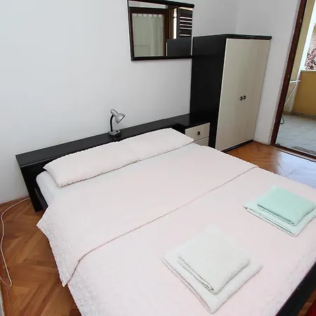Lora Apartment