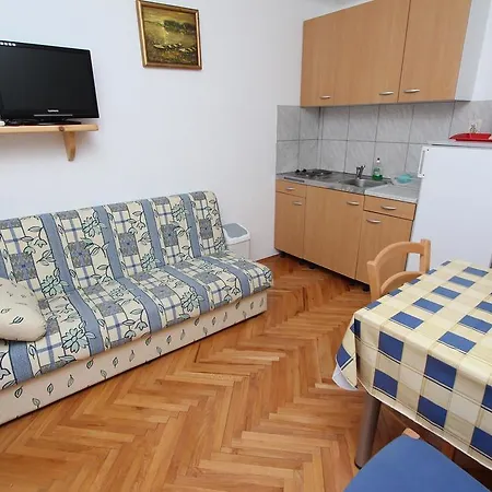 Lora * Rovinj