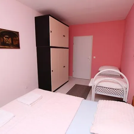 Lora Rovinj
