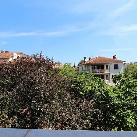 Apartment Lora