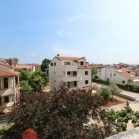 Lora * Rovinj