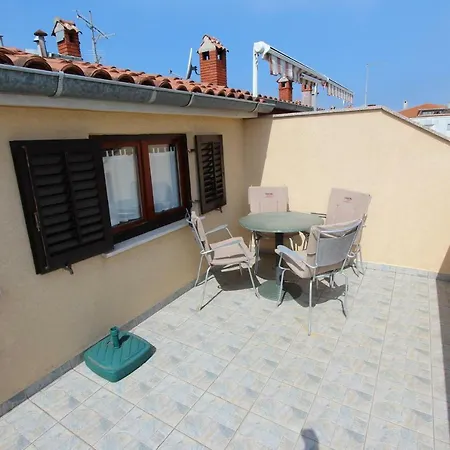 Lora Apartment